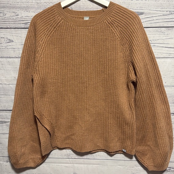 Friday FWD Women’s Tech Wool Slit Sweater - Picture 3 of 7